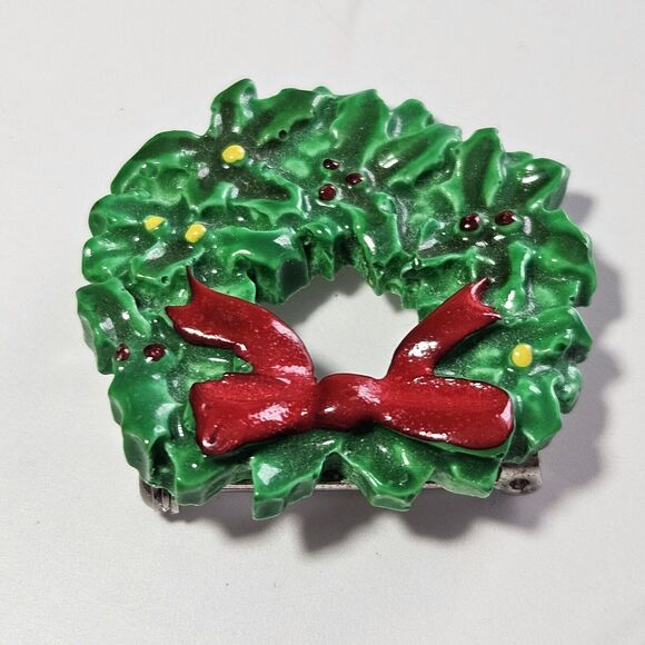 *Final Sale* Vintage Brooch Christmas Wreath Green with Red Bow Holiday Pin - Picture 7 of 9